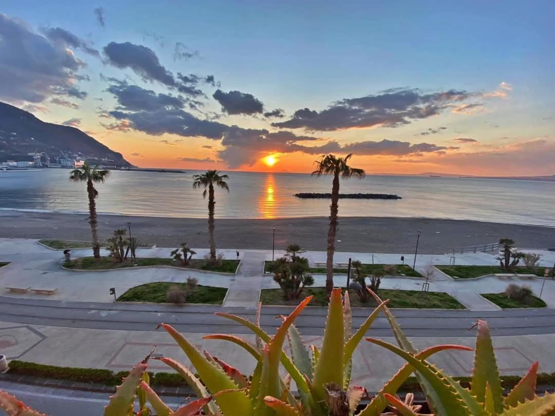 Apartment Sea Front Duplex Sorrento Coast Near Pompei Ruins *